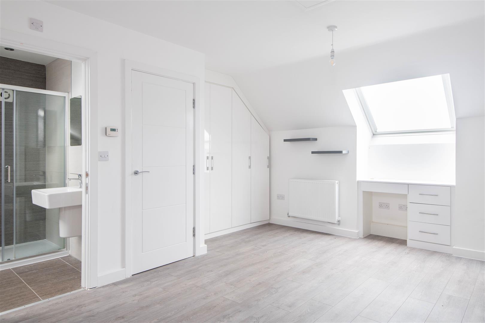 4 bed property in School Close, Leyland